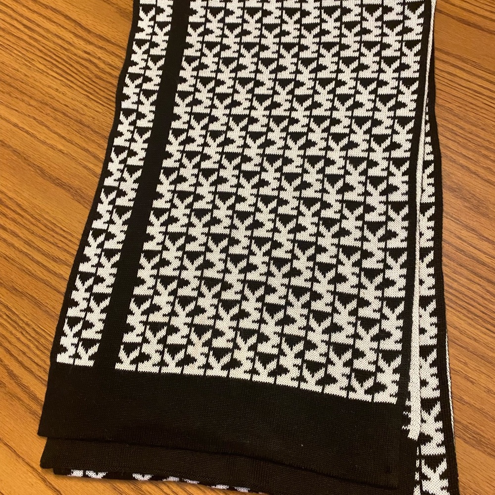 Michael Kors Black and White logo scarf